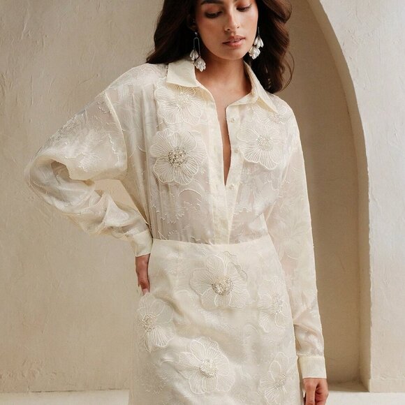 Elegant Women's 3d Flower Embellished  Long Sleeve Blouse & Skirt set - Picture 5 of 7